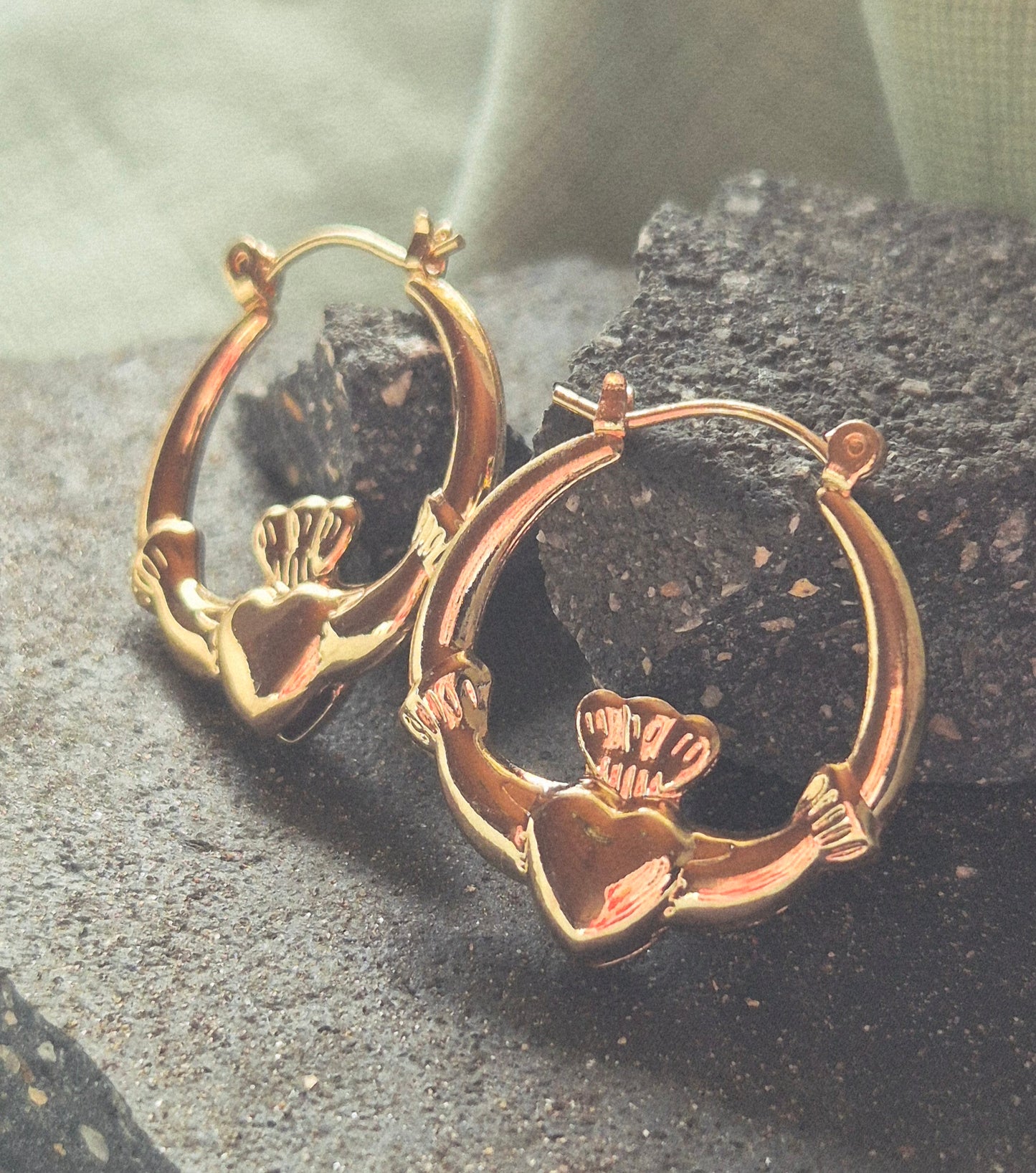 Claddagh Small Hoops