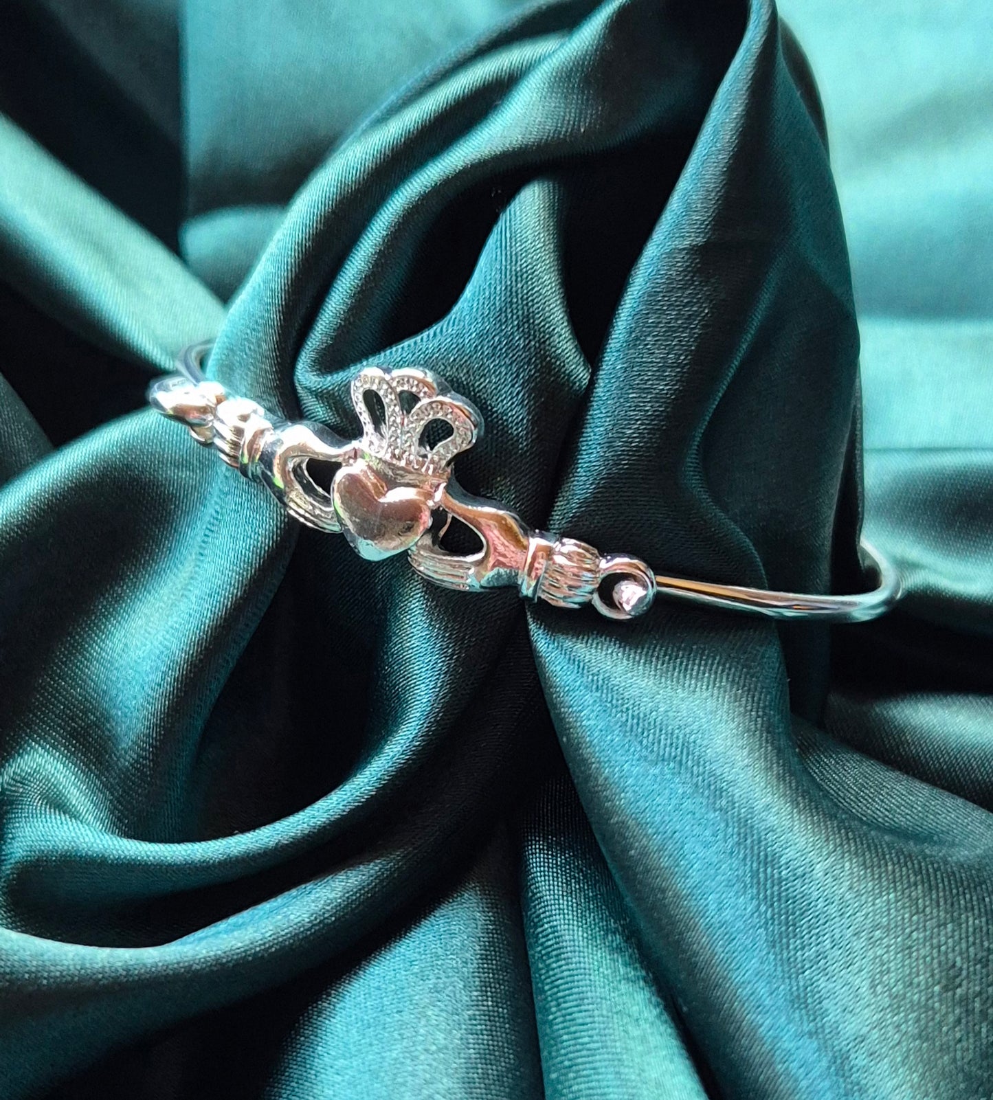 Claddagh Bangle