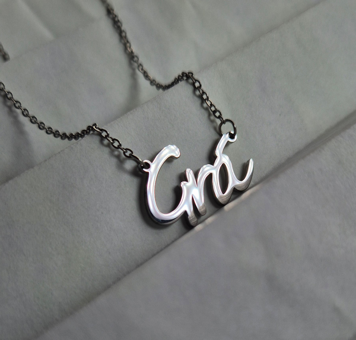 Grá Necklace (Love)