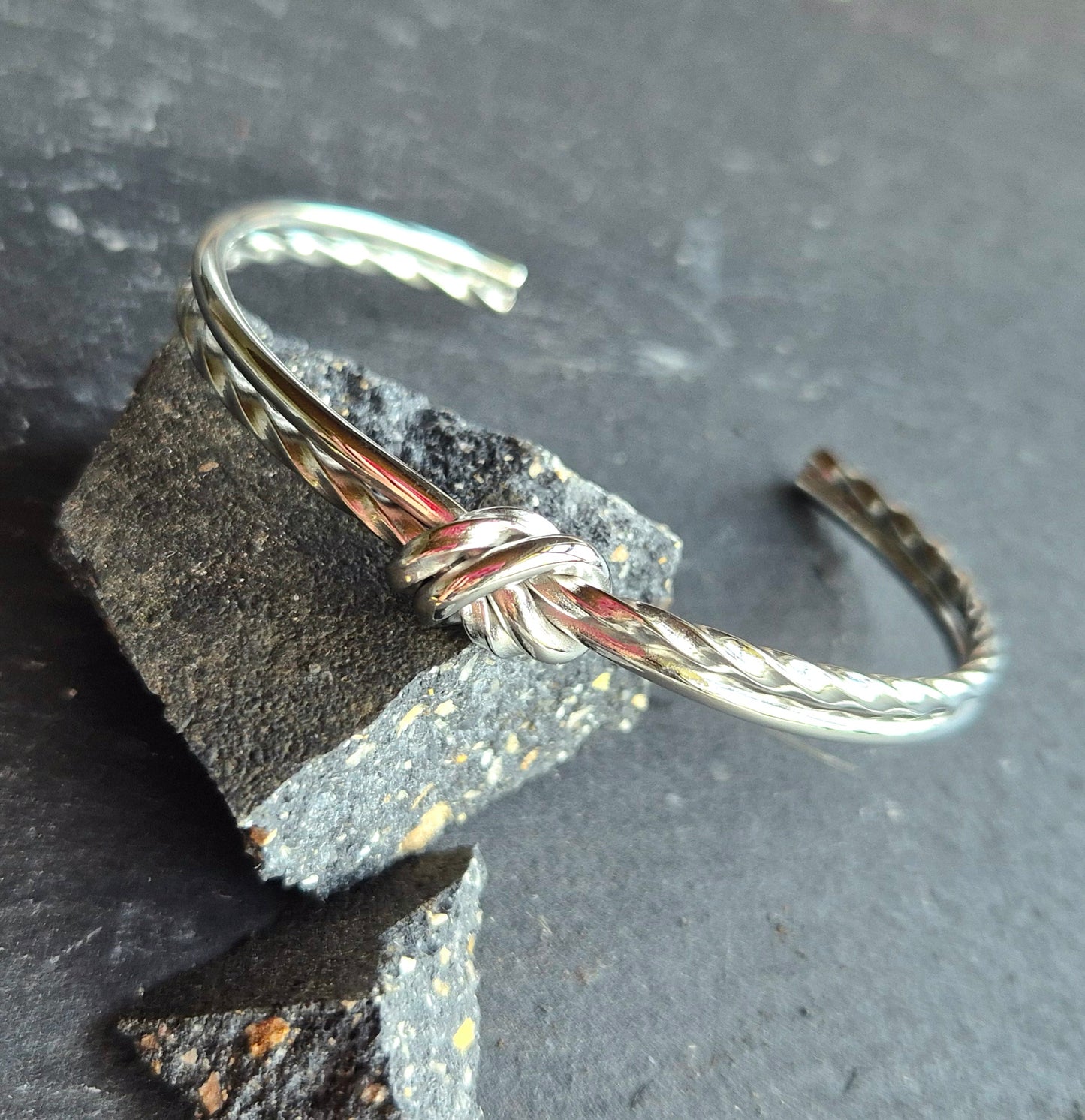 Irish Love Knot Bangle