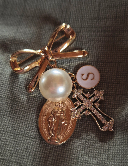 Gold Protection Pin (Baptismal)