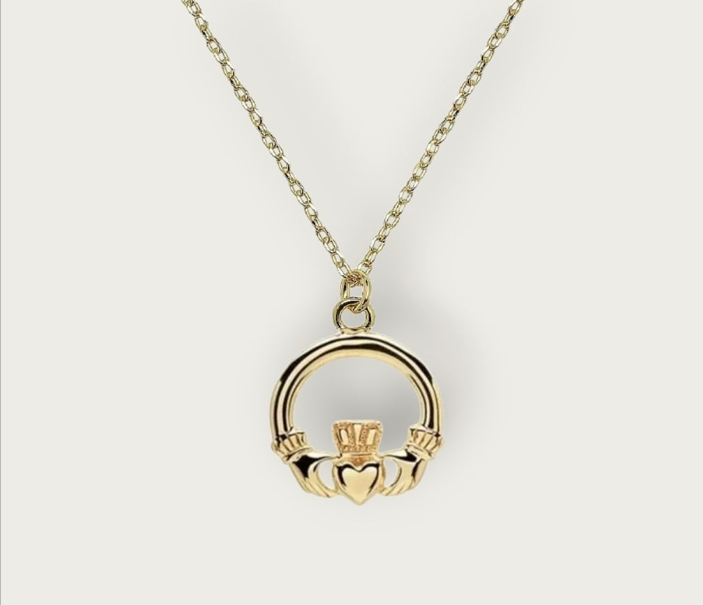 Dainty Sterling Silver Claddagh Set