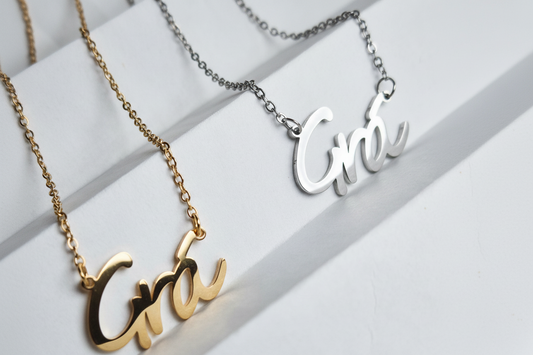 Grá Necklace (Love)