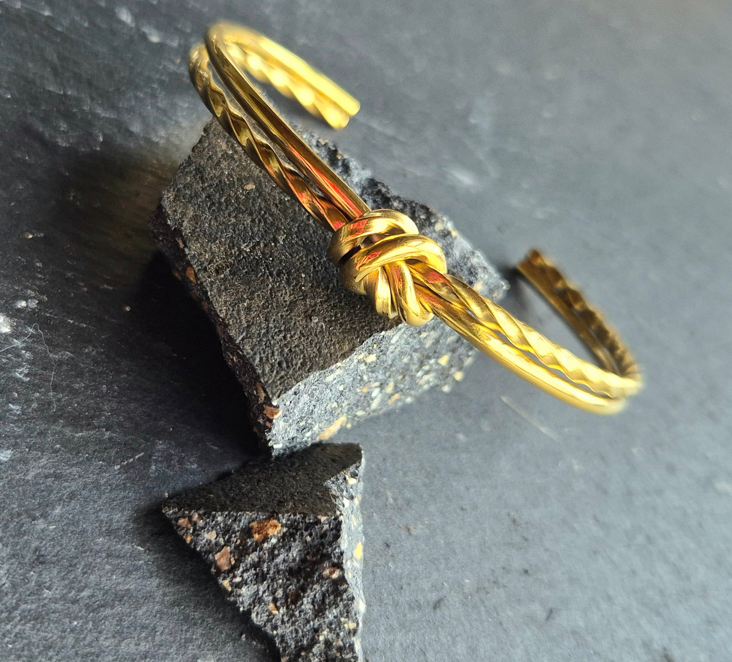 Irish Love Knot Bangle