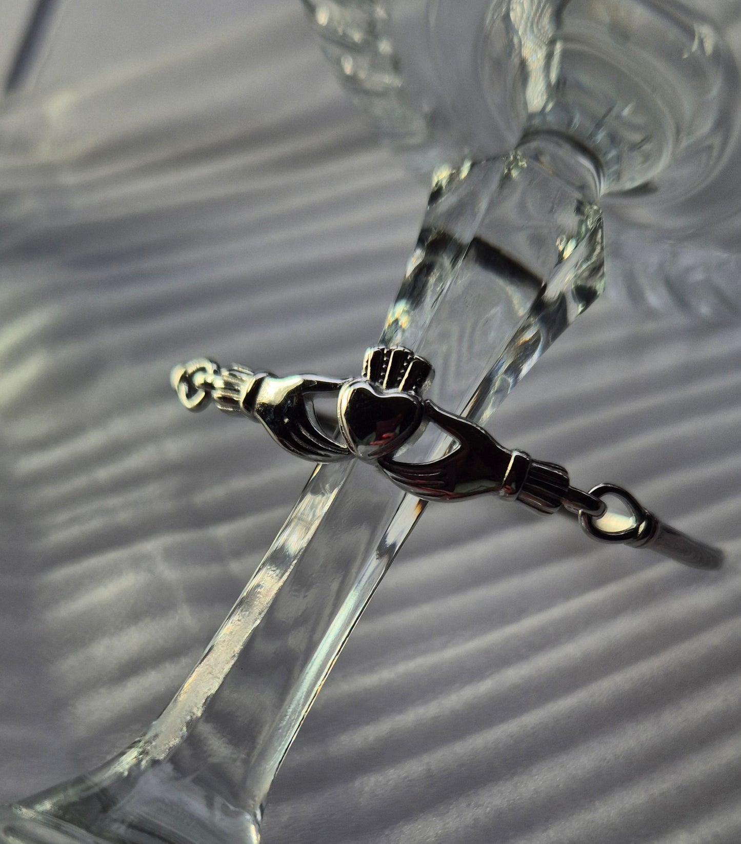 Claddagh Bangle