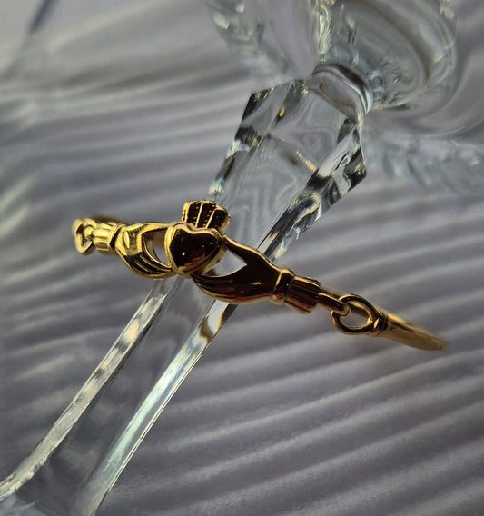 Claddagh Bangle