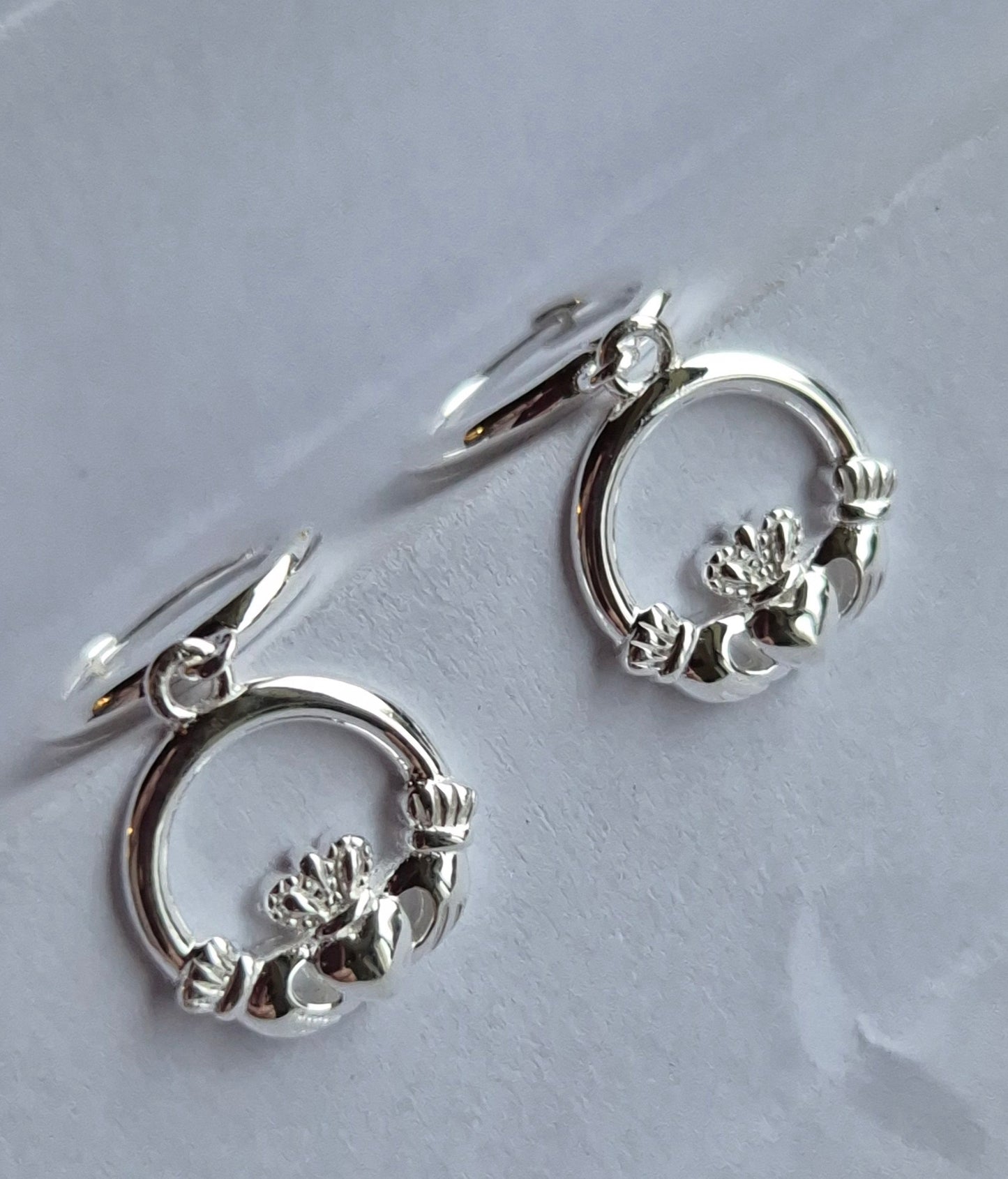 Claddagh Huggie Drops