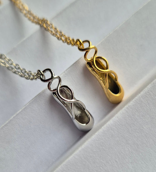 Rince na hÉireann Necklace (Irish Dancing Pumps)